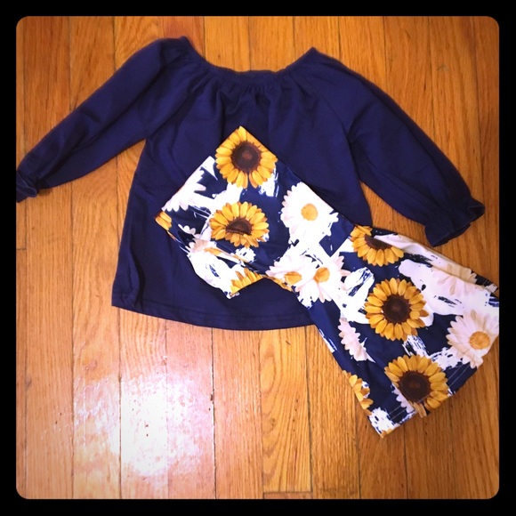 Child’s sunflower shirt and bell bottom set - Picture 1 of 1